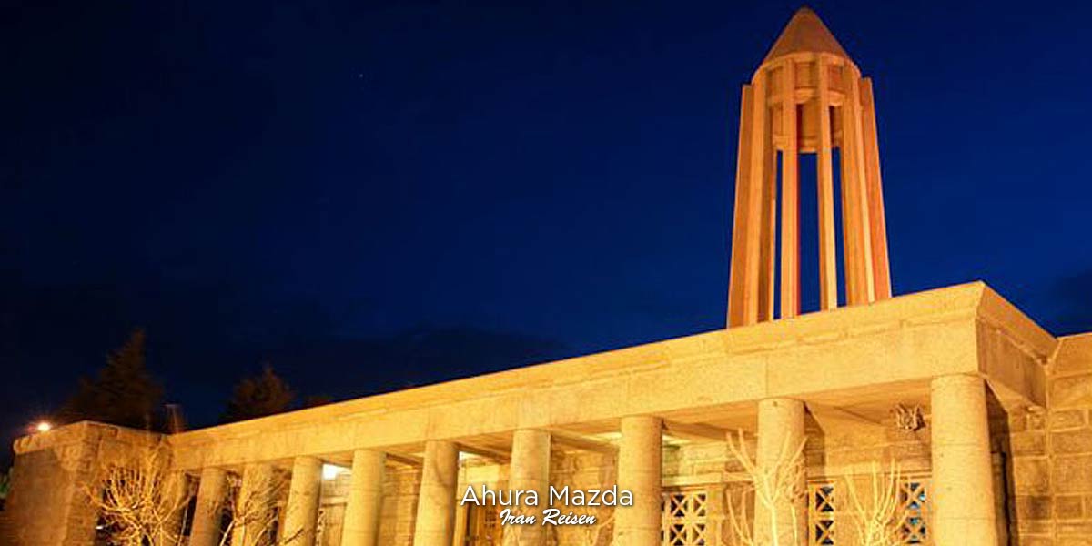  Avicenna Mausoleum - Hamadan - Iran Reisen